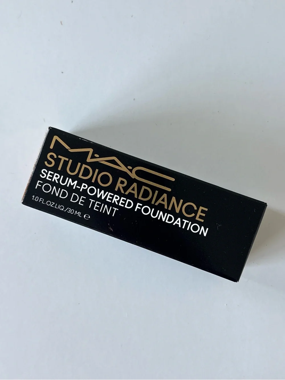 MAC Studio Radiance Serum Powered Foundation 1.0 Fl Oz.  NC60 NEW